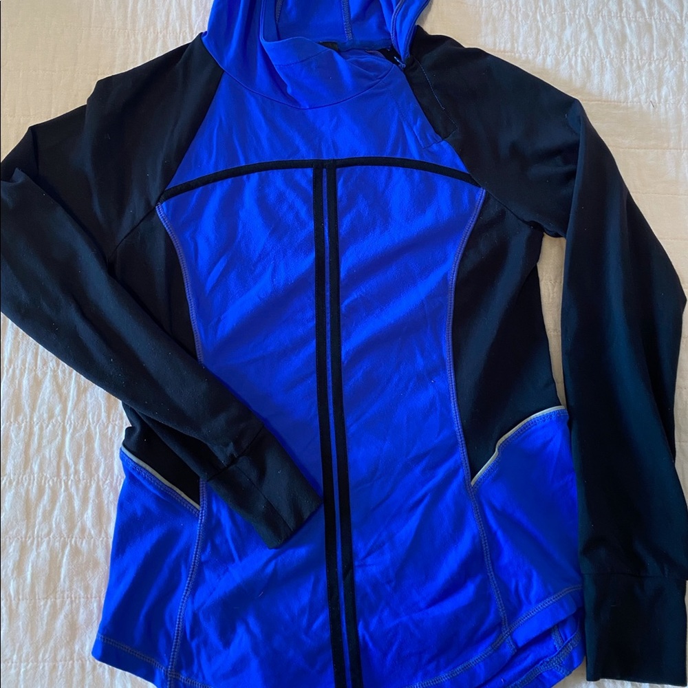 Blue & Black Athletic Pullover Size Medium
